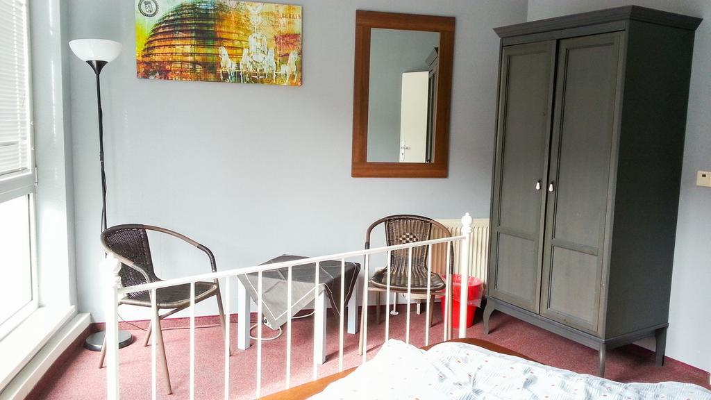 Hostel Die Etage East Berlin Rum bild